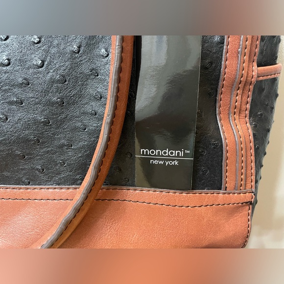 Mondani New York Two-Tone Ostrich Purse - Picture 8 of 9